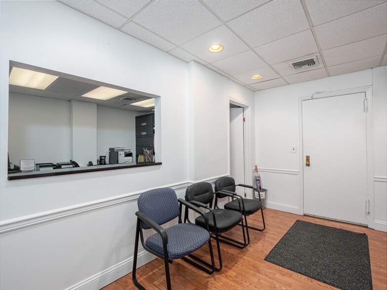 More Photos Of 25 Central Park W, New York Apartments For Sale