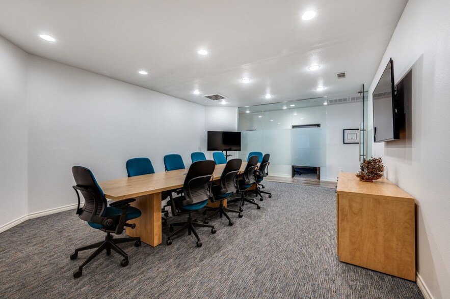 More Photos Of 2028 Bedford Rd, Bedford Office For Sale