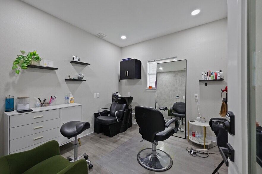 More Photos Of 20713 Aldine Westfield Rd, Houston Office Residential For Sale