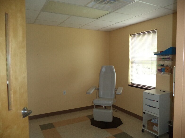 More Photos Of 17A Tatro Rd, Goffstown Healthcare For Sale