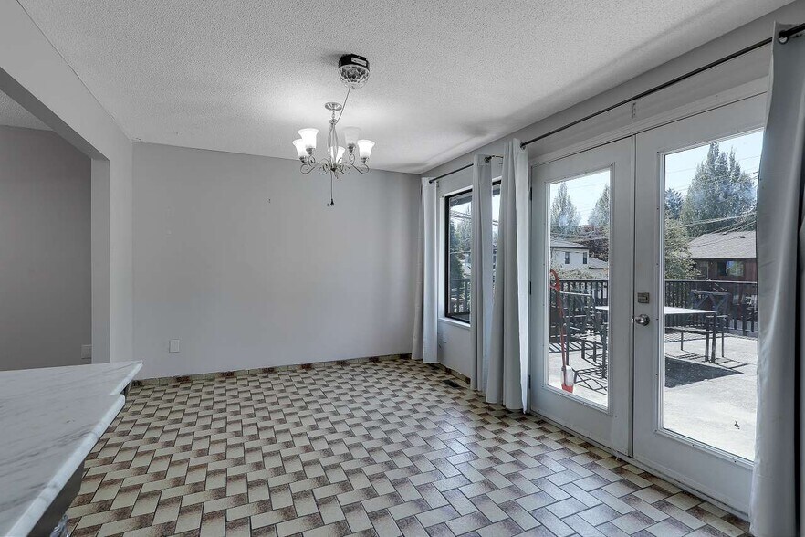 More Photos Of 9509 152 St, Surrey Daycare Center For Lease