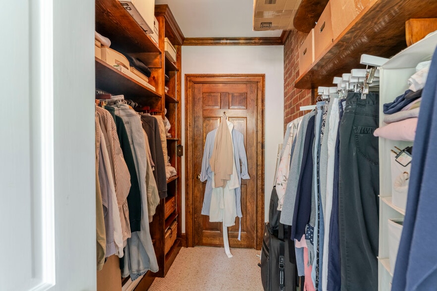 More Photos Of 610 New Hope Rd, Staunton Specialty For Sale