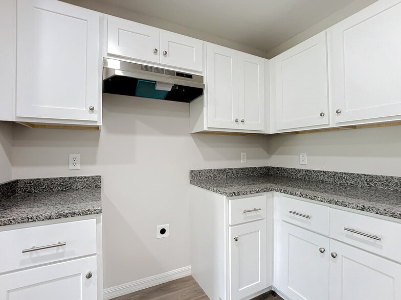 More Photos Of 9556 Hood Rd, Jacksonville Apartments For Sale