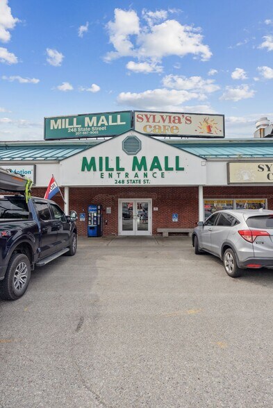 More Photos Of 248 State St, Ellsworth Department Store For Lease