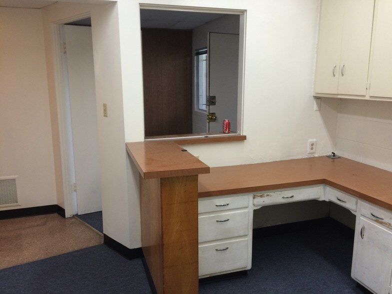 More Photos Of 1315 N Bullis Rd, Compton Medical For Lease