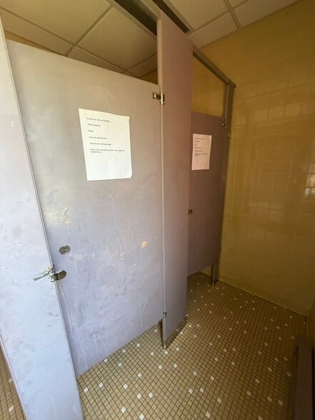 More Photos Of 171 Market Sq, Newington Office For Sale