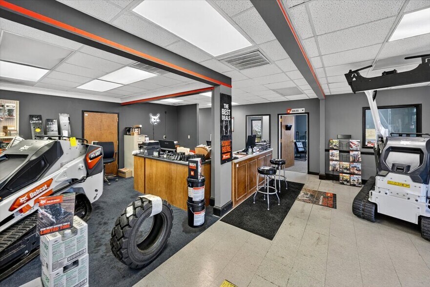 More Photos Of 4308 Interstate Dr, Macon-Bibb Office For Lease