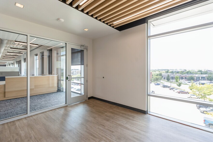 More Photos Of 1465 SW Park Square Dr, Ankeny Office For Lease