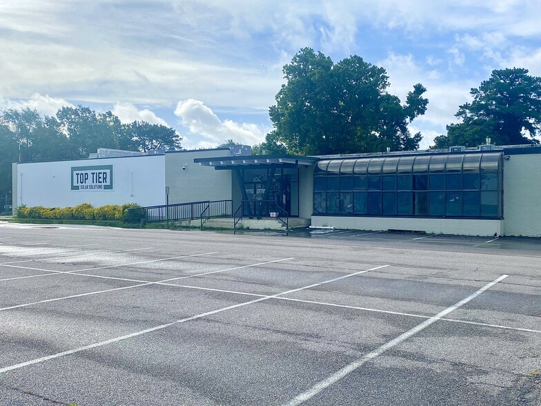 Primary Photo Of 5301 E Princess Anne Rd, Norfolk Flex For Lease