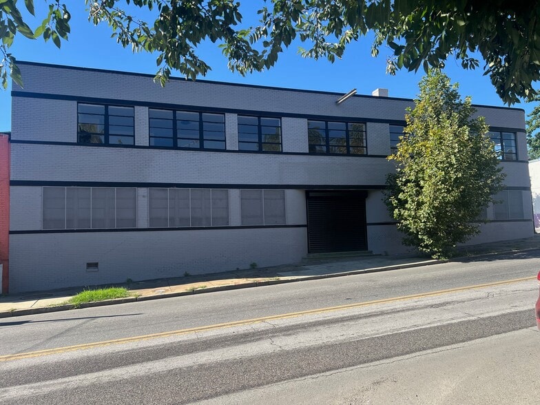 More Photos Of 2441 W Baltimore St, Baltimore Warehouse For Lease