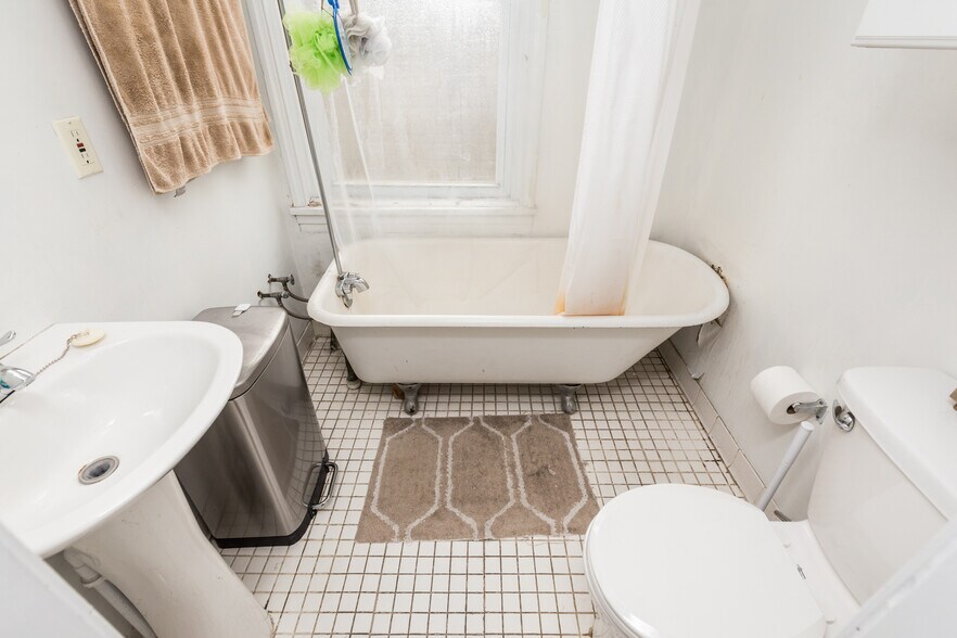 More Photos Of 1434 S 5th St, Philadelphia Apartments For Sale