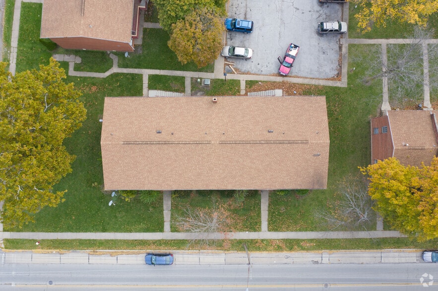 More Photos Of 1908 Camp St, Sandusky Apartments For Sale