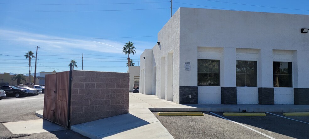 More Photos Of 6094 S Sandhill Rd, Las Vegas Hospital For Lease