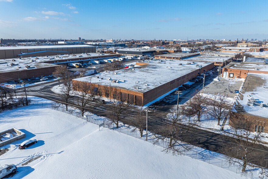 More Photos Of 1104 W 43rd St, Chicago Warehouse For Sale