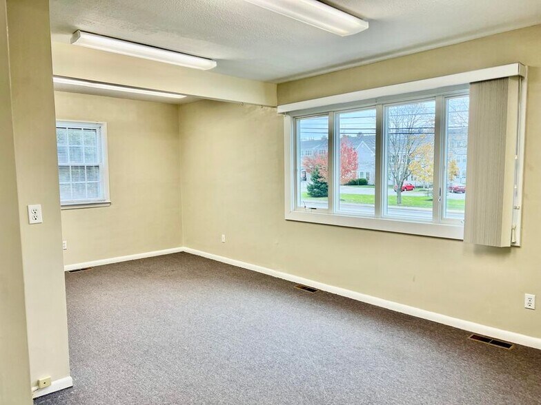 More Photos Of 346 Gifford St, Falmouth Office For Sale