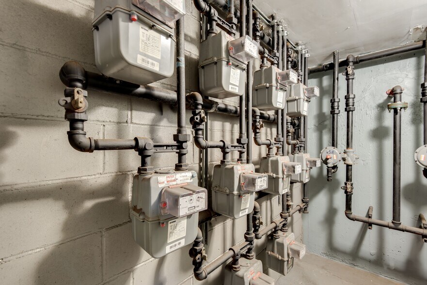 More Photos Of 518 Meeker Ave, Brooklyn Apartments For Sale