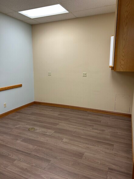 More Photos Of 2201 Jackson Blvd, Rapid City Office For Lease