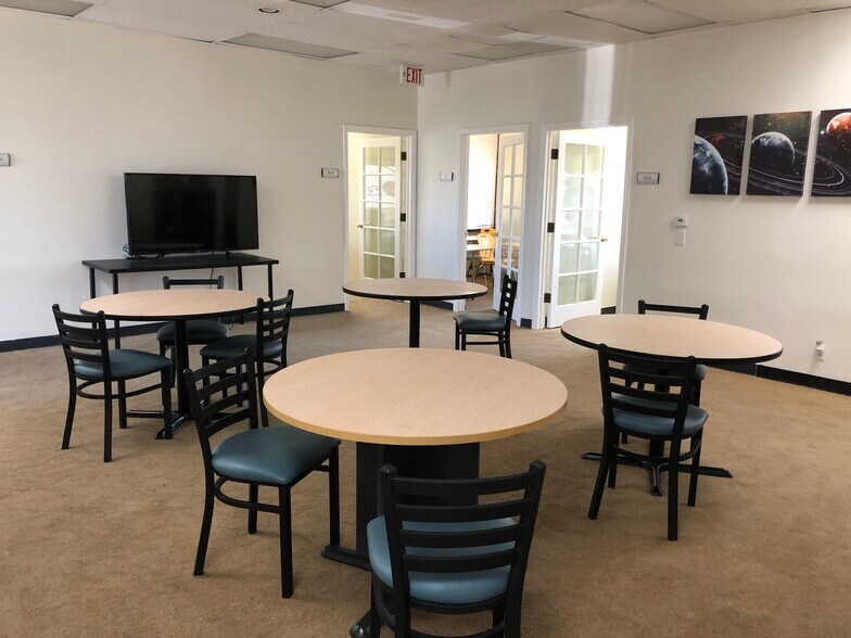 More Photos Of 895 E Yorba Linda Blvd, Placentia Office For Lease