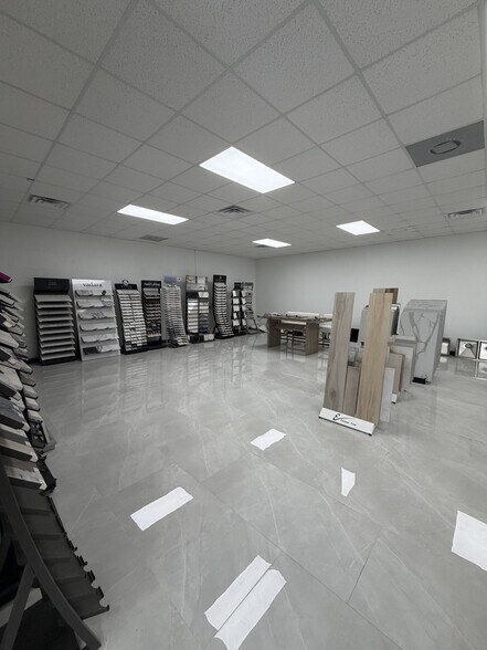 More Photos Of 4827 Philips Hwy, Jacksonville Warehouse For Sale