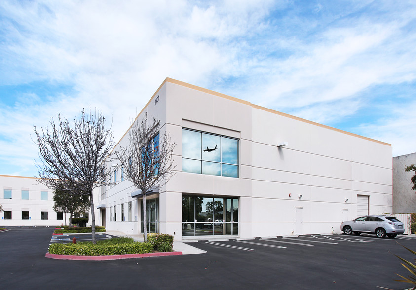 Primary Photo Of 2907 Tech Center Dr, Santa Ana Light Manufacturing For Lease