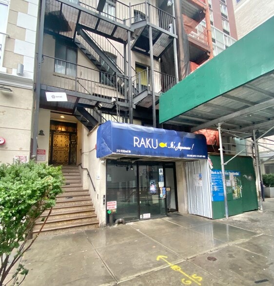 More Photos Of 212 E 52nd St, New York Storefront Retail Office For Lease