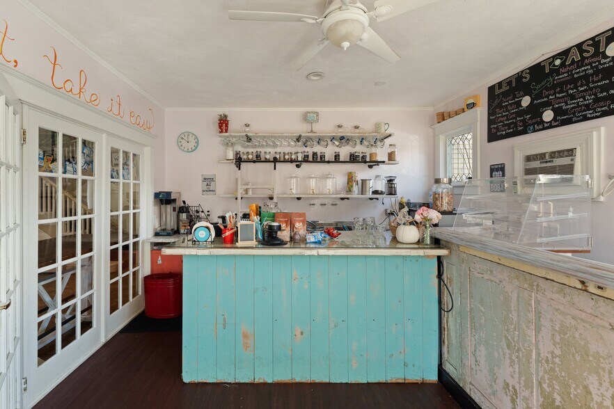 More Photos Of 4372 Post Rd, East Greenwich Office Residential For Sale