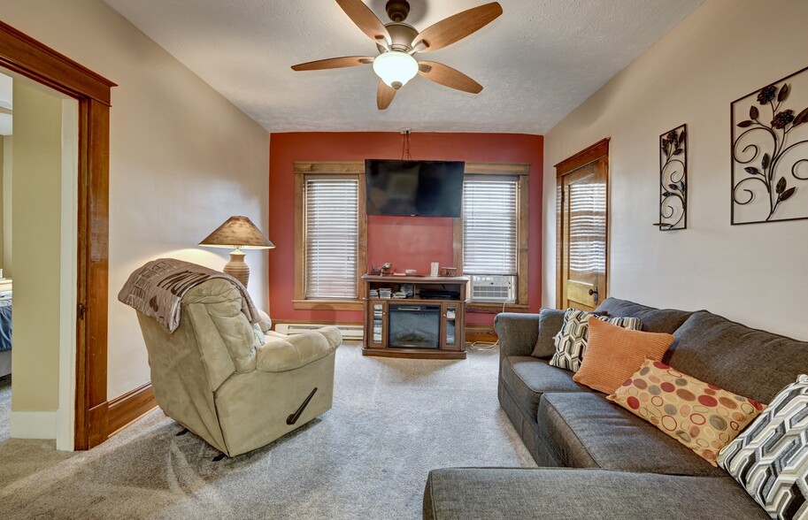 More Photos Of 10714 Main St, Mantua Storefront Retail Residential For Sale