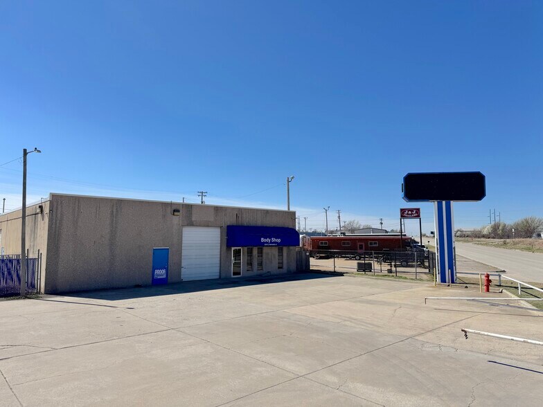 Primary Photo Of 4316 S Newcastle Rd, Oklahoma City Service For Lease