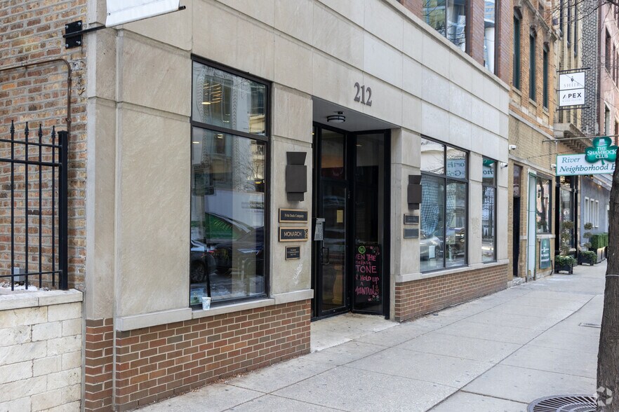 More Photos Of 212 W Kinzie St, Chicago Loft Creative Space For Lease