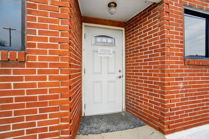 More Photos Of 516-518 N Main St, Lima Storefront Retail Residential For Sale