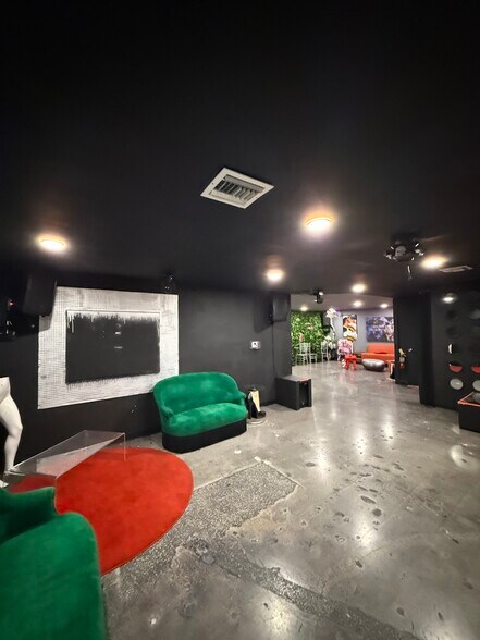 More Photos Of 777 NE 79th St, Miami Freestanding For Sale