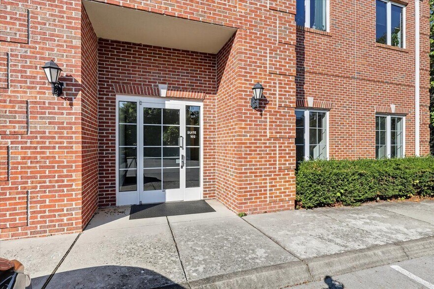 More Photos Of 6223 Highland Place Way, Knoxville Office For Lease