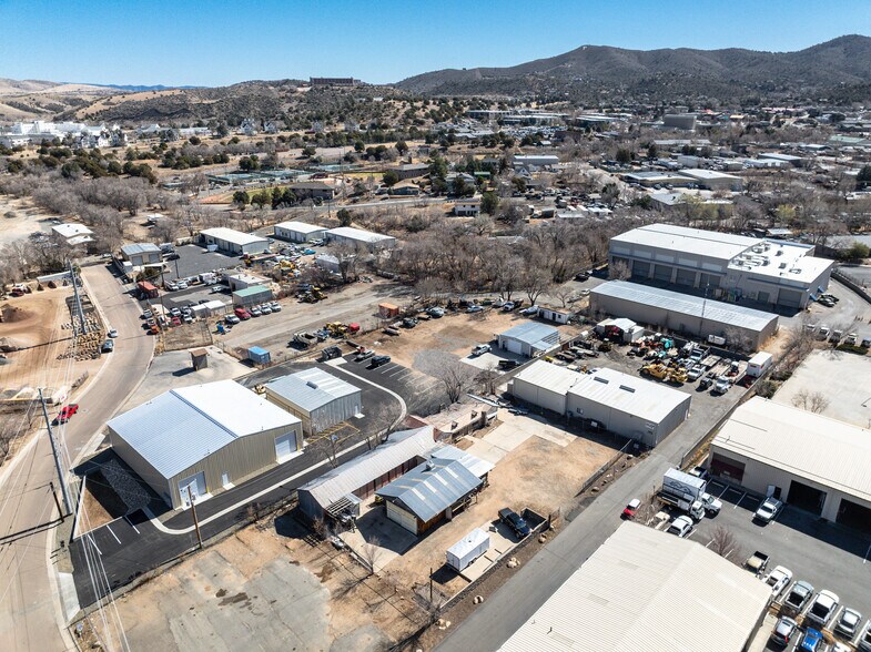 More Photos Of 495 E Z St, Prescott Showroom For Sale
