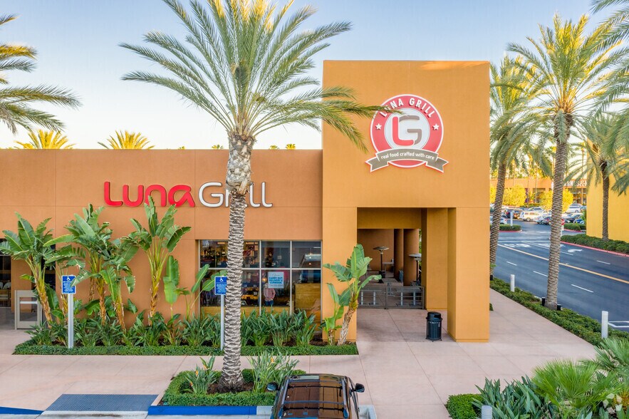 More Photos Of 2915-3011 El Camino Real, Tustin Unknown For Lease