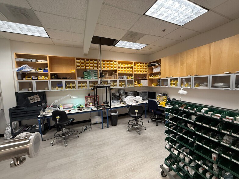 More Photos Of 355 Piercy Rd, San Jose Research And Development For Sale