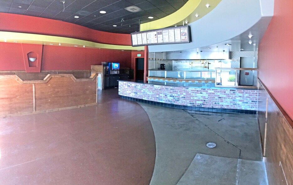 Primary Photo Of 874-888 New Los Angeles Ave, Moorpark Restaurant For Lease