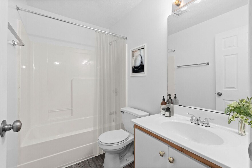 More Photos Of 111 Erie Ct, Shepherdsville Apartments For Sale