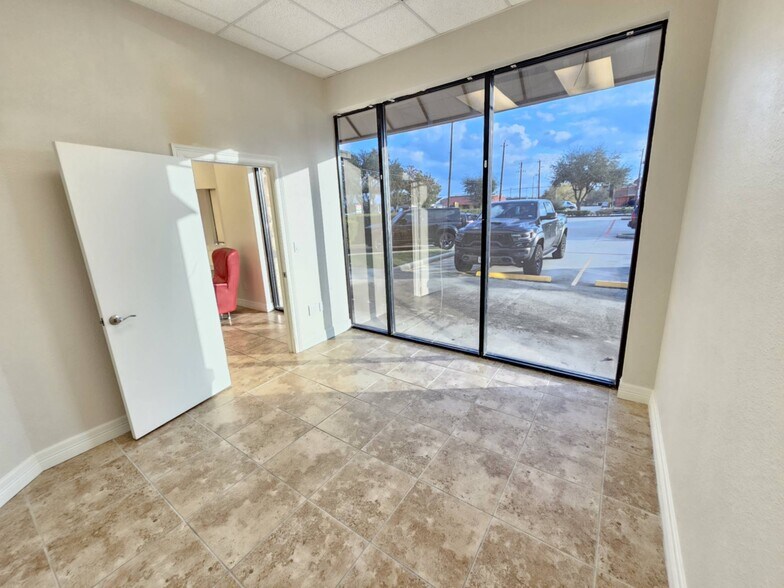 More Photos Of 4001 Spencer Hwy, Pasadena Unknown For Lease