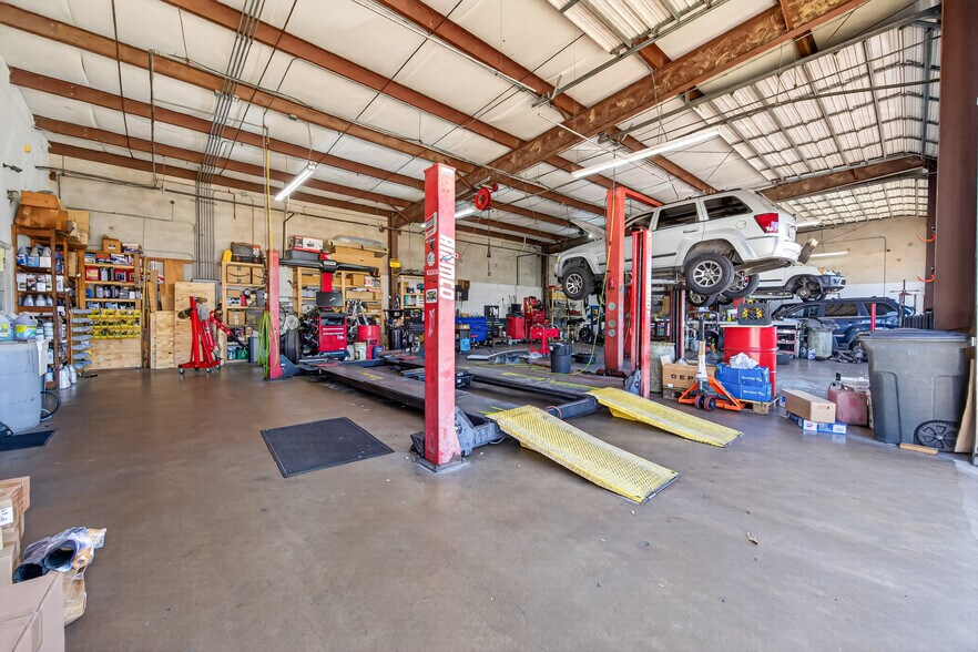 More Photos Of 12641 Westheimer Rd, Houston Auto Repair For Sale