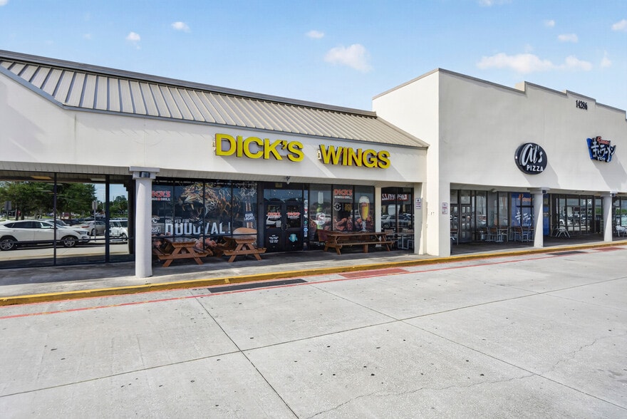 More Photos Of 14286 Beach Blvd, Jacksonville Beach General Retail For Sale