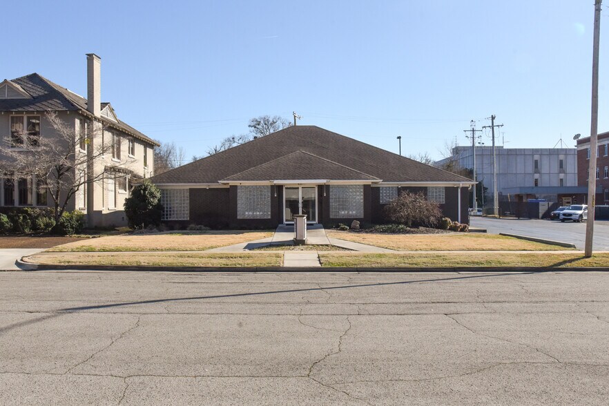 More Photos Of 431 Johnston St SE, Decatur Medical For Lease