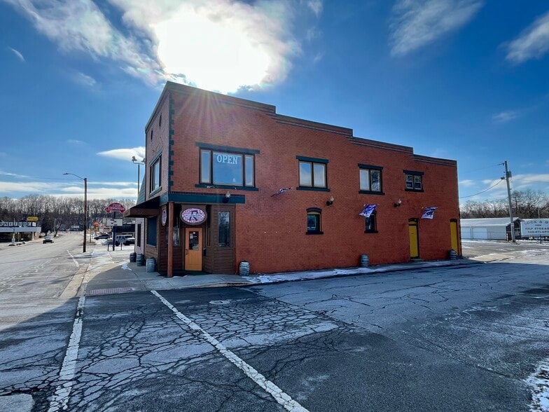 More Photos Of 202 S Broadway, Peru Storefront Retail Residential For Sale