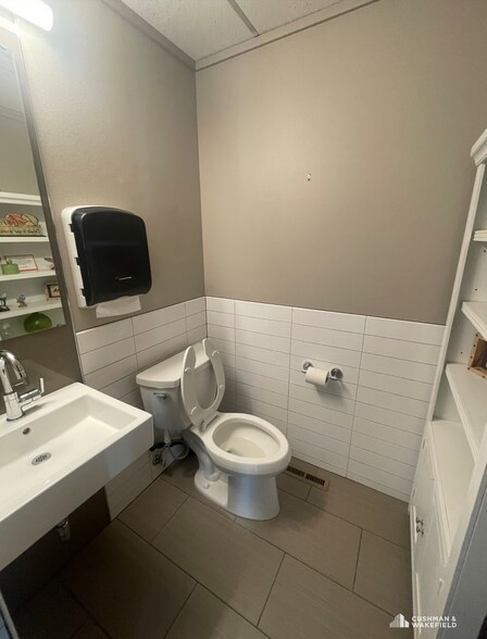 More Photos Of 320 W Olive St, Fort Collins Office For Sale