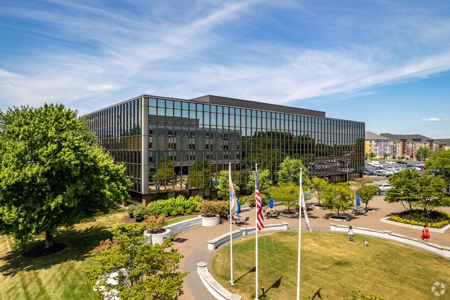 More Photos Of 485 Route 1 S, Iselin Office For Lease