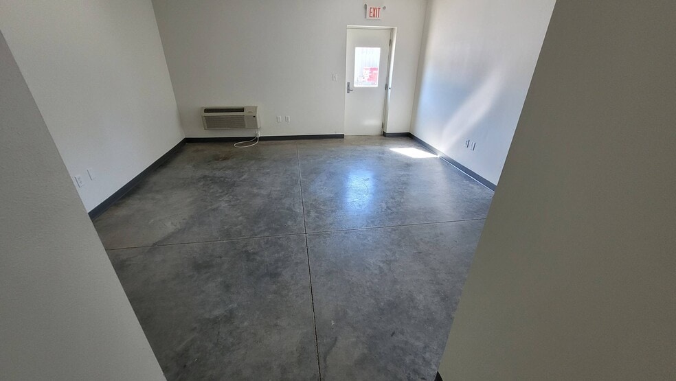 More Photos Of 3124 Balis, Baton Rouge Warehouse For Lease