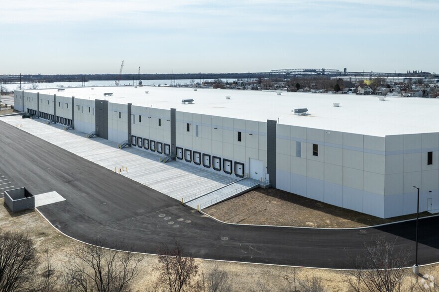 More Photos Of 5000 Richmond St, Philadelphia Distribution For Lease