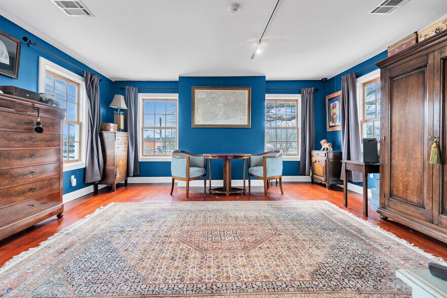 More Photos Of 137 Stockton St, Hightstown Flex For Sale