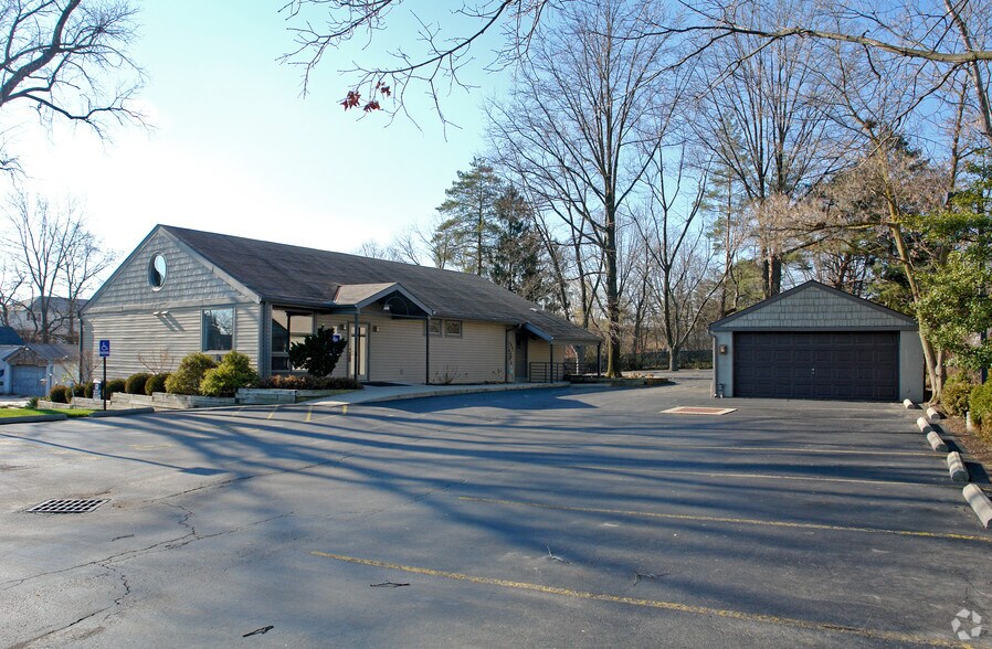 More Photos Of 4589 Kenny Rd, Columbus Office For Lease