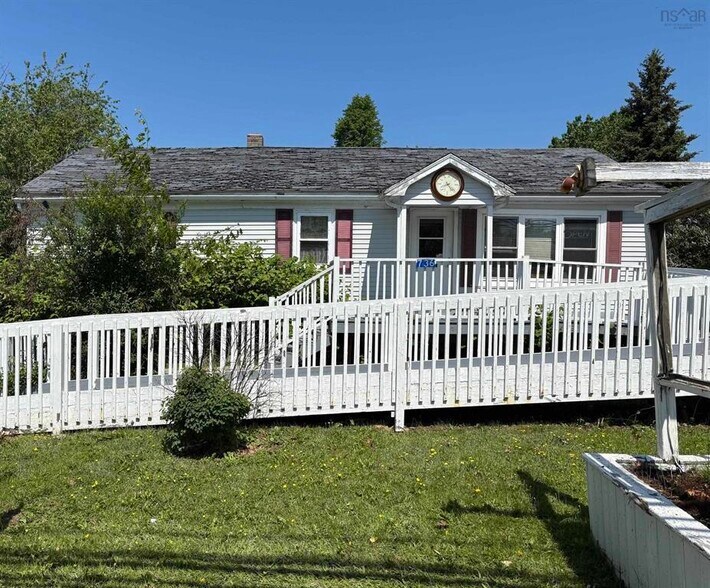 More Photos Of 736 Highway 2, Elmsdale Office For Sale