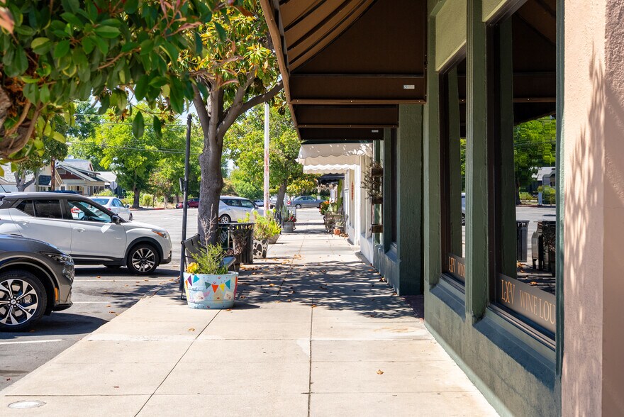 More Photos Of 1306 Pine St, Paso Robles Storefront For Sale